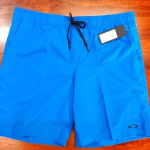 Oakley swimsuit xxl NWT. FAST SHIPPING